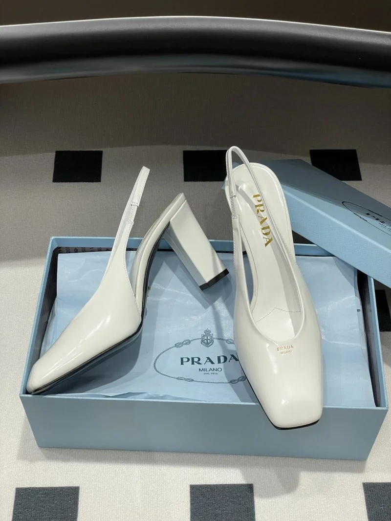 Prada Sandals Attractive 34726