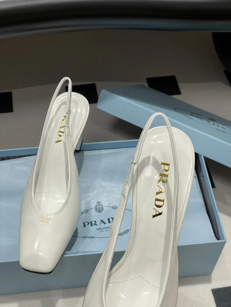 Prada Sandals Attractive 34726