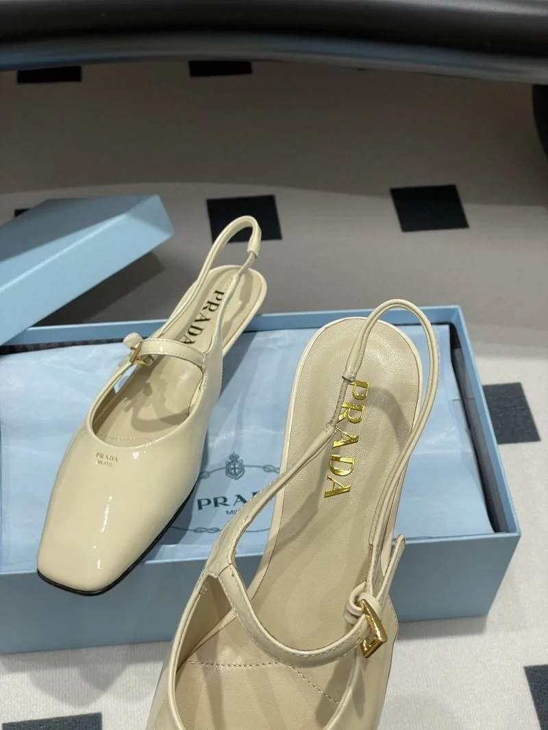 Effortless Prada Sandals 34720
