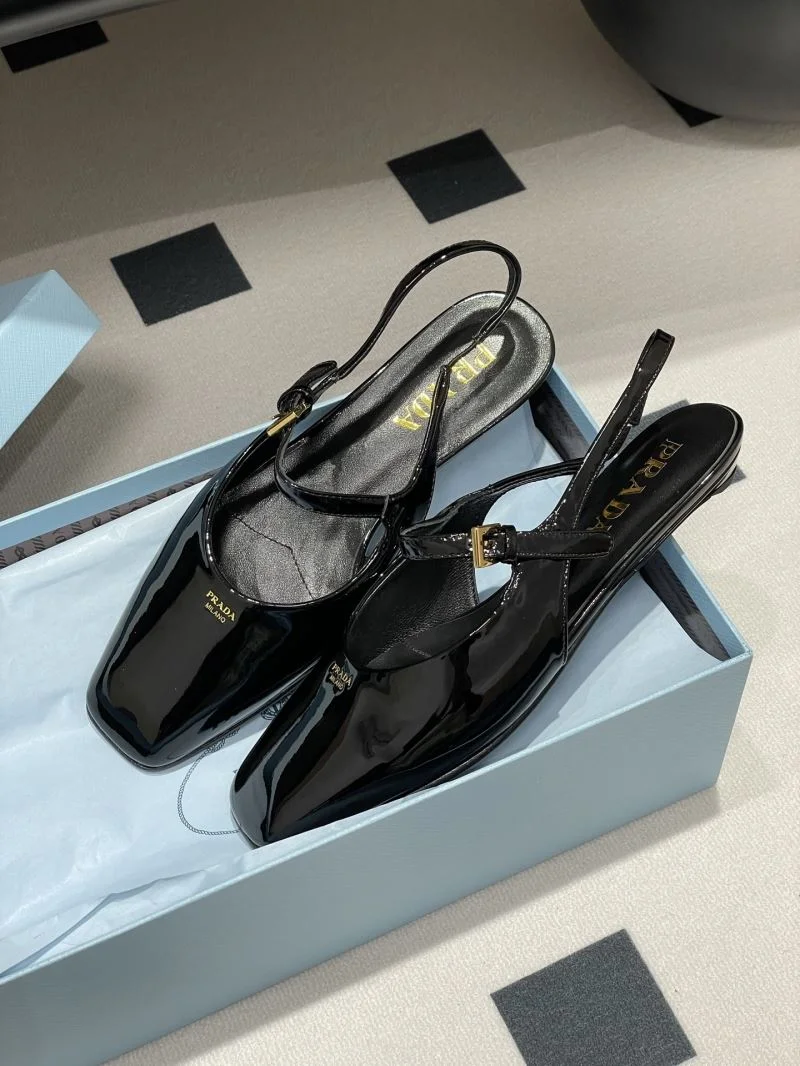 Prada Sandals Unique 34704