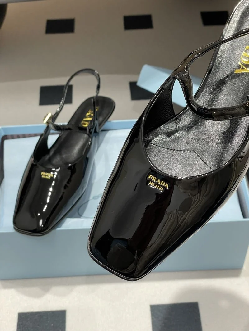 Prada Sandals Unique 34704