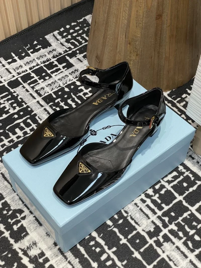 ModernLook Prada Sandals 34716