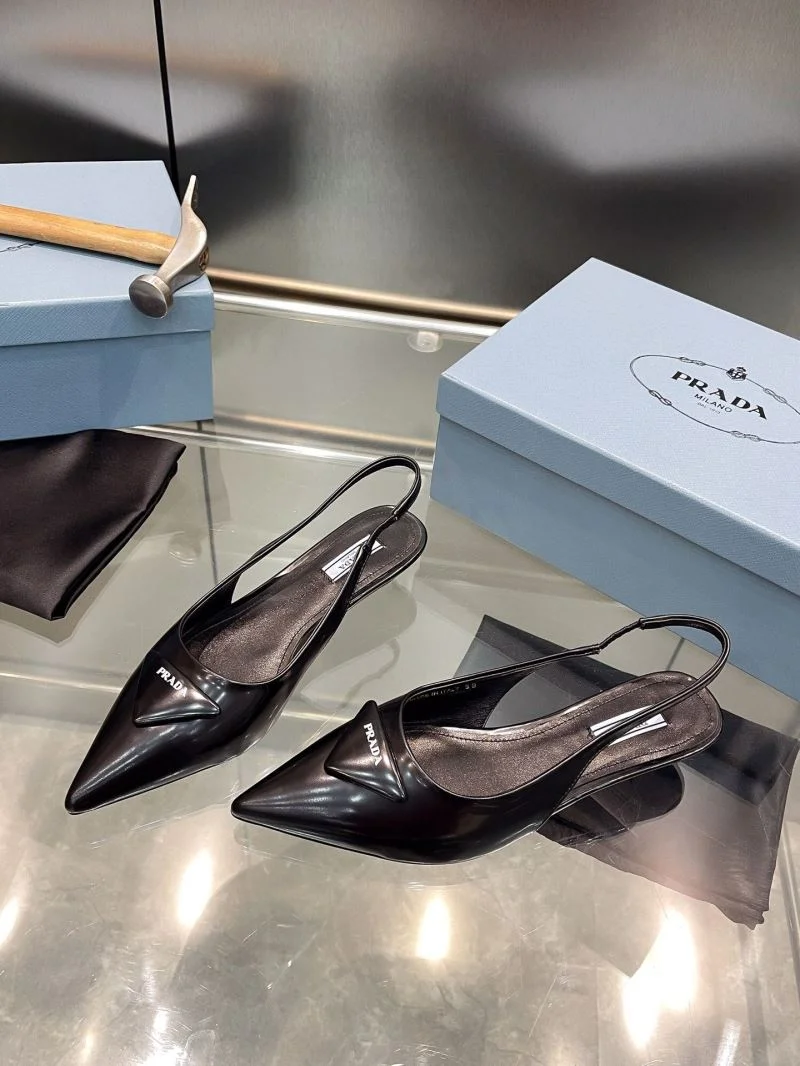 Sleek Prada Sandals 34075