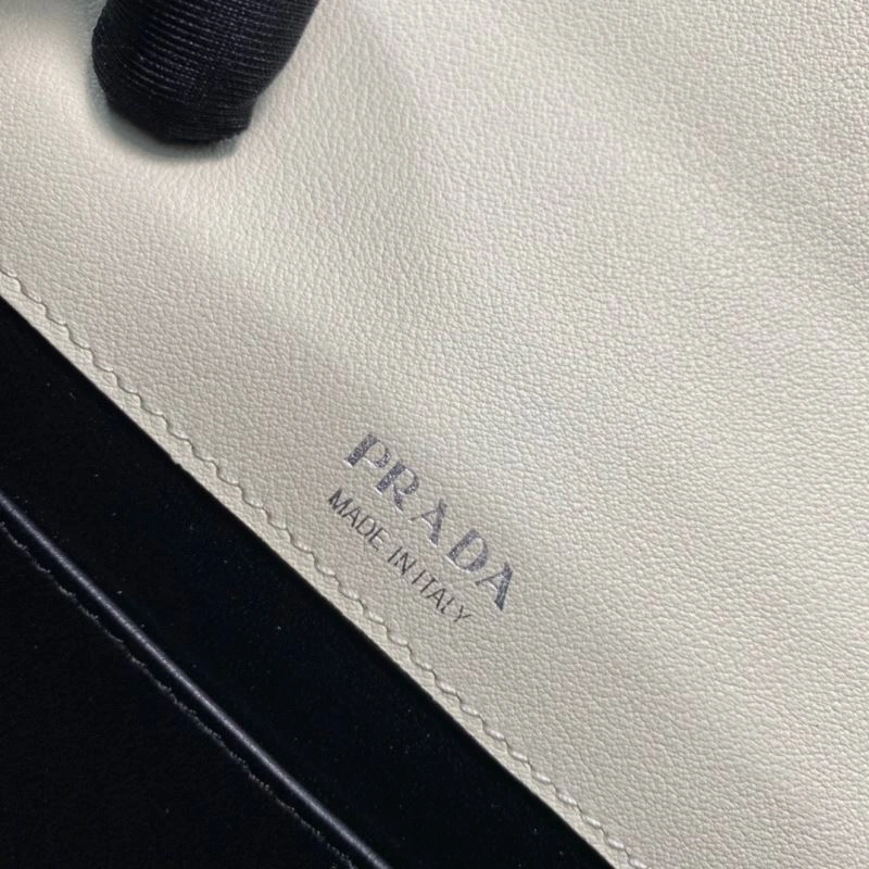 Comfortable Prada Satchel Bags 75099
