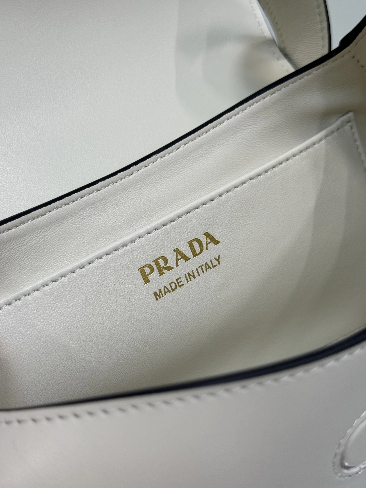 Prada Satchel Bags SmoothTexture 73647