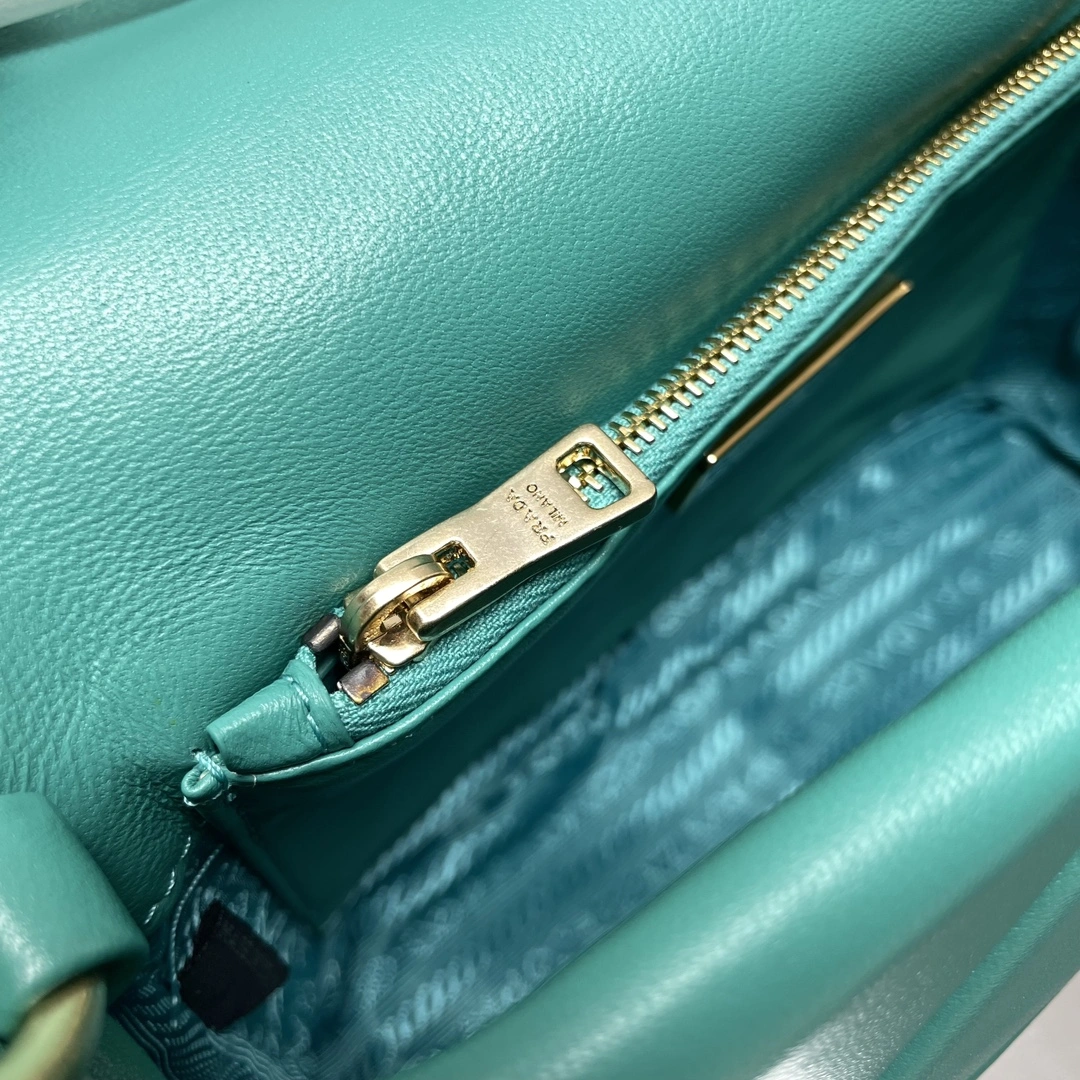 Prada Satchel Bags Sporty 71661