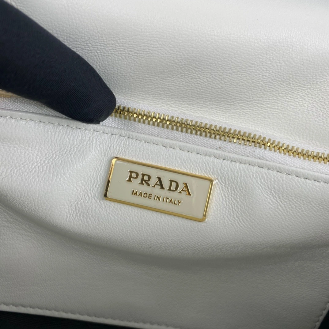 Prada Satchel Bags Unisex 71668