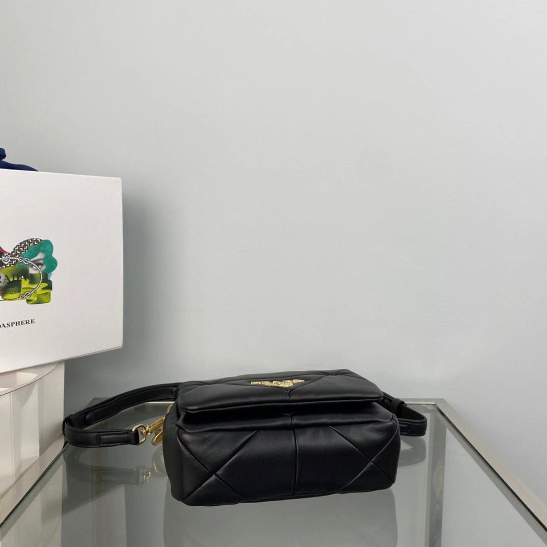 Prada Satchel Bags Elegant 71657