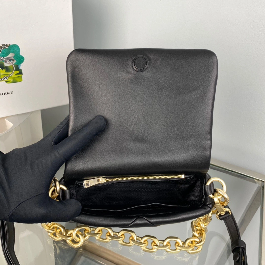 Prada Satchel Bags Elegant 71657