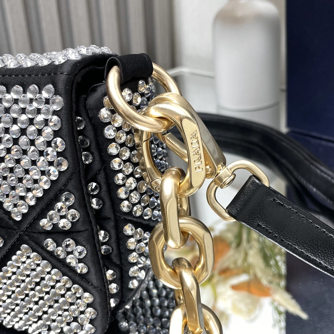 Prada Satchel Bags Neat 71666