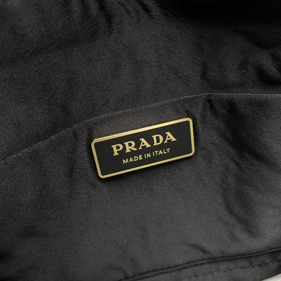 Prada Satchel Bags Neat 71666