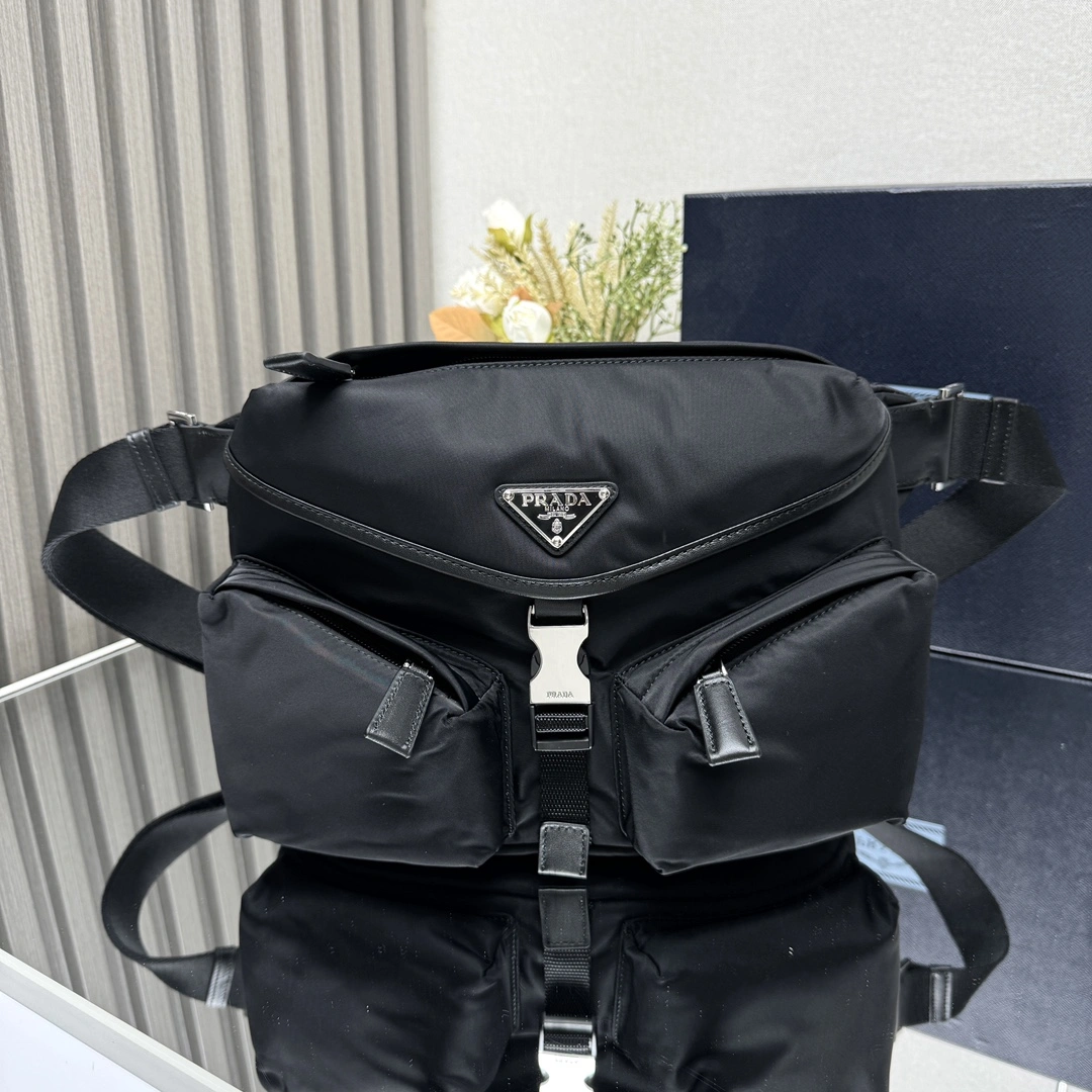 Unisex Prada Satchel Bags 71662