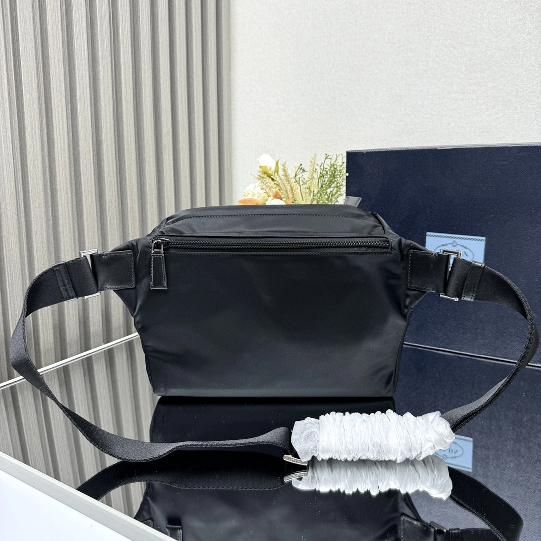 Unisex Prada Satchel Bags 71662