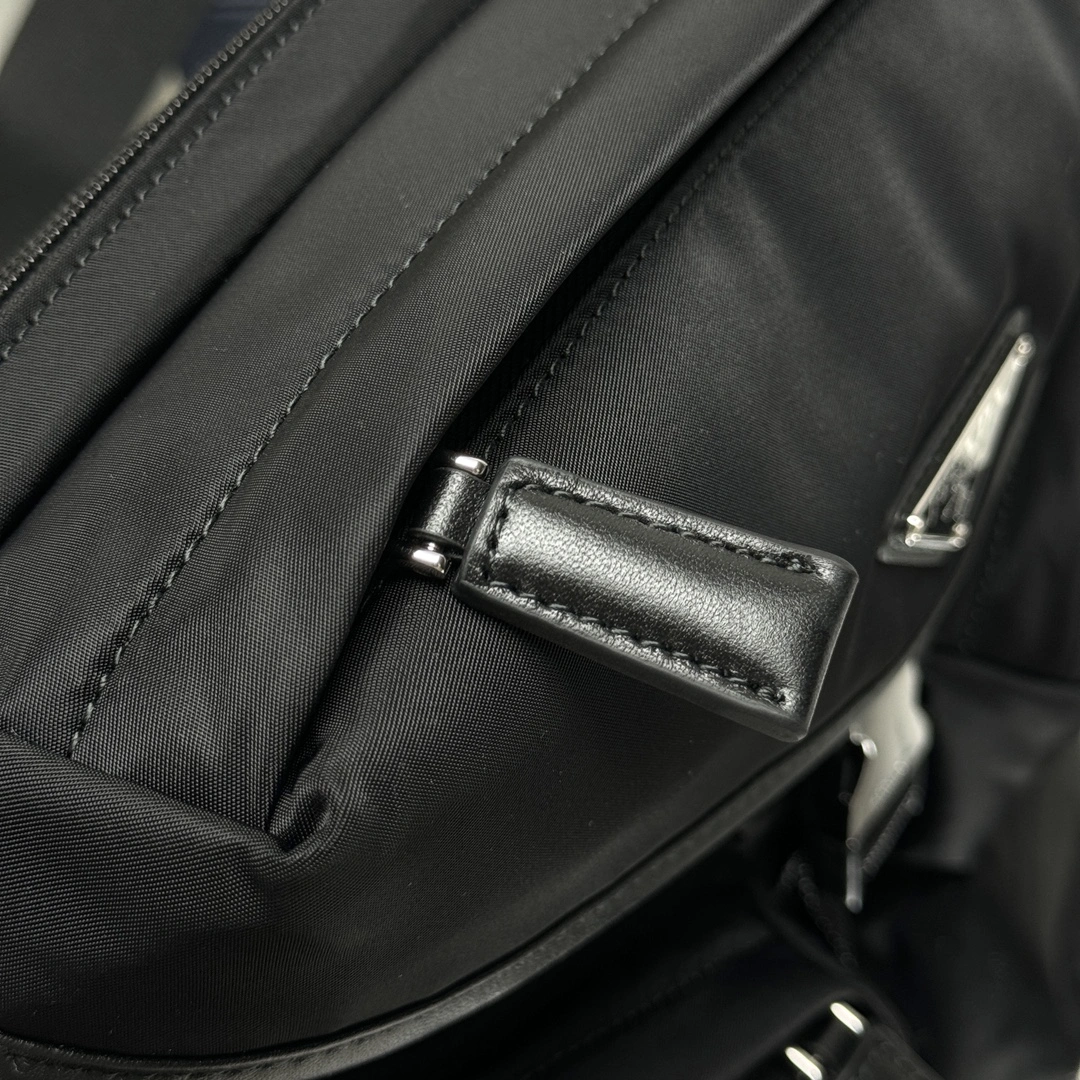 Unisex Prada Satchel Bags 71662