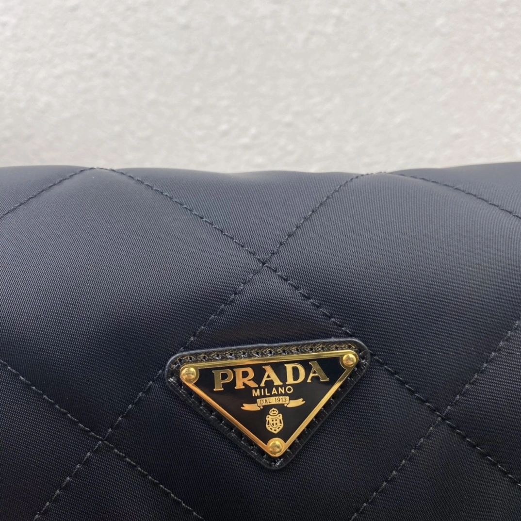 Prada Satchel Bags Elegant 71718