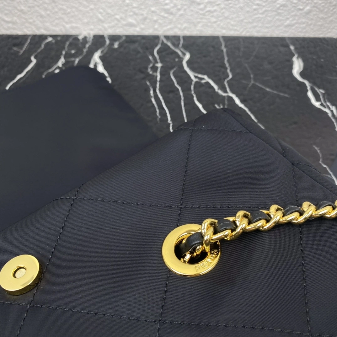 Prada Satchel Bags Elegant 71718