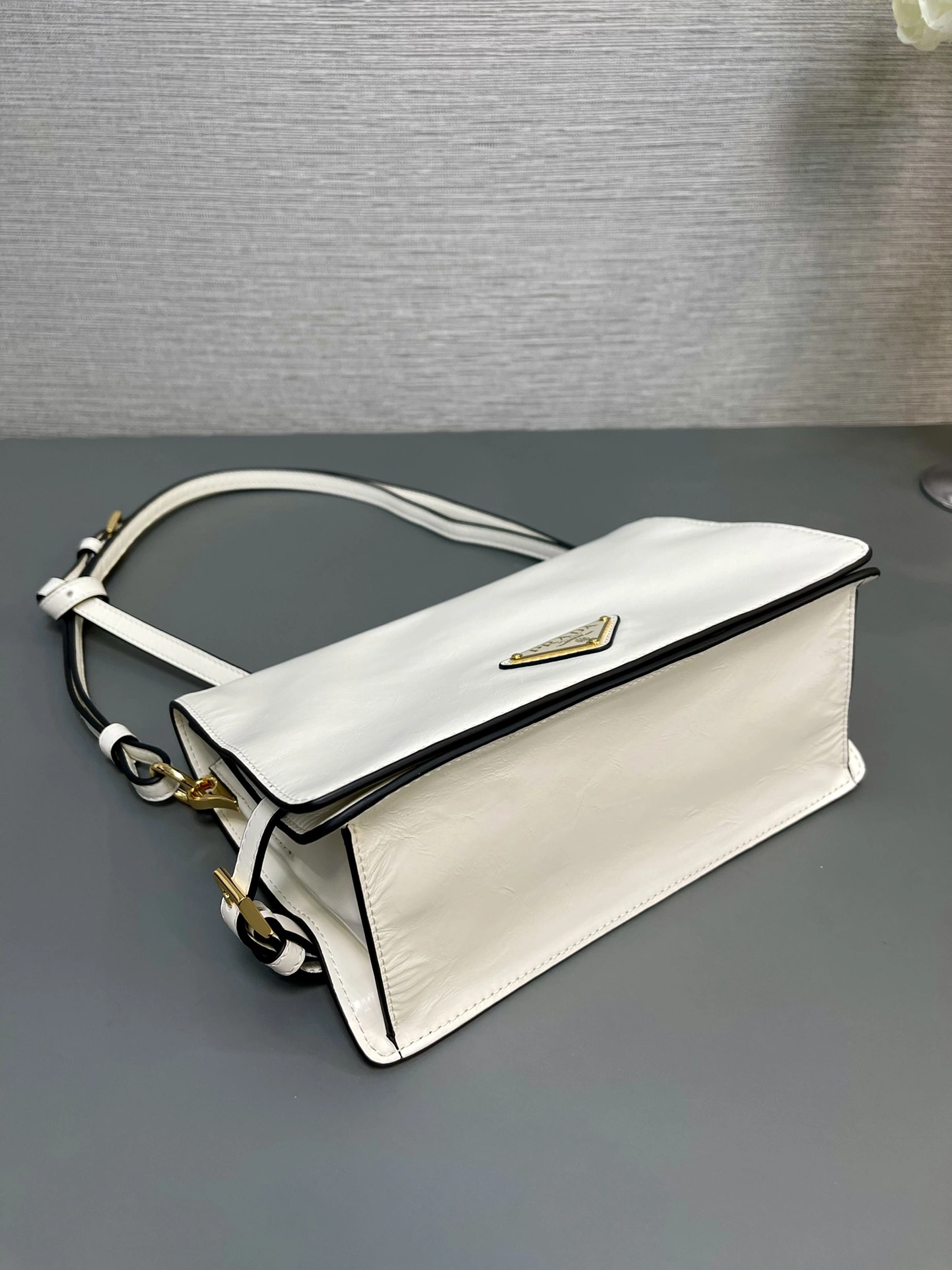 WellDesigned Prada Satchel Bags 71646