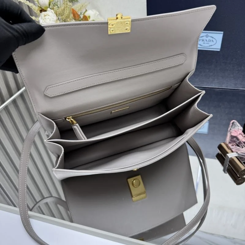 RelaxedFit Prada Satchel Bags 45152