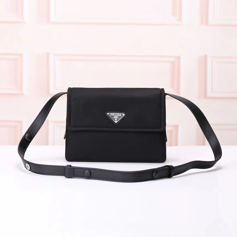Effortless Prada Satchel Bags 85010