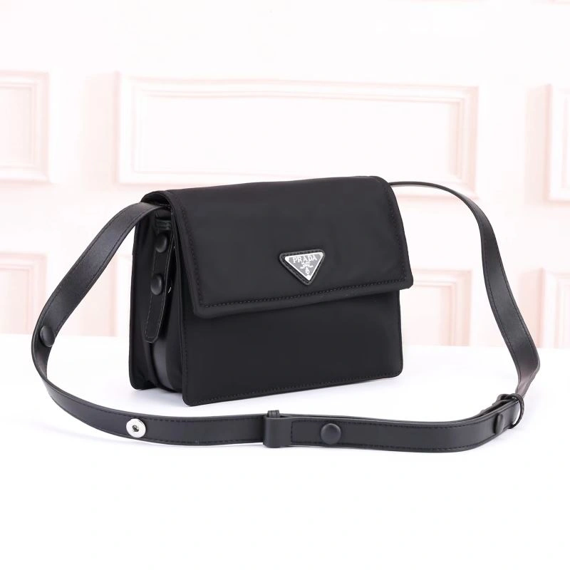 Effortless Prada Satchel Bags 85010