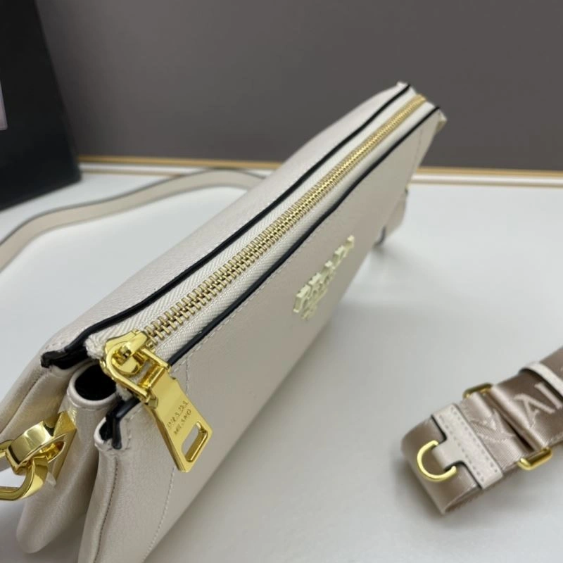 Prada Satchel Bags Snug 82947