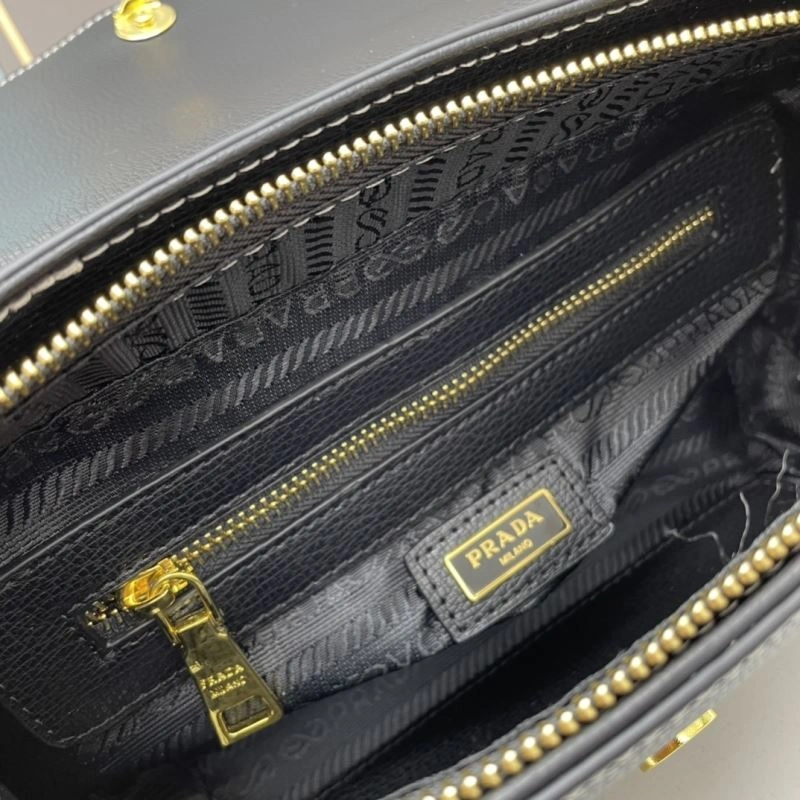 Flexible Prada Satchel Bags 82920