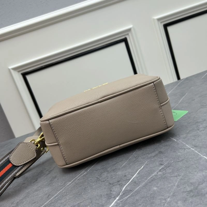 Effortless Prada Satchel Bags 82913