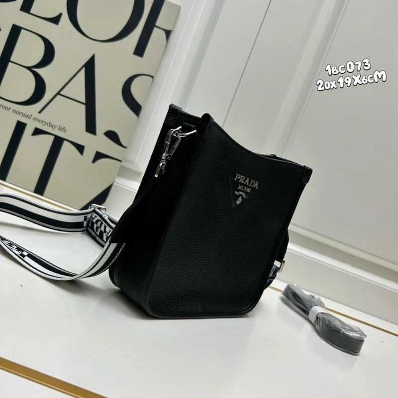 Stretchable Prada Satchel Bags 82930