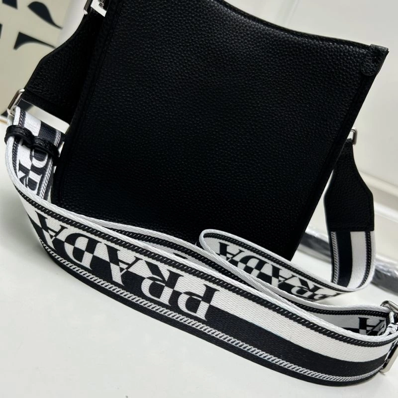 Stretchable Prada Satchel Bags 82930