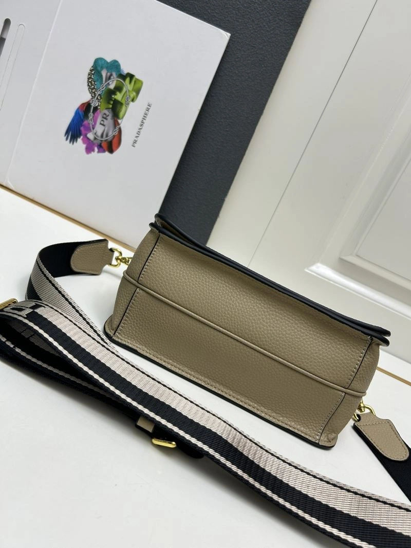 WellDesigned Prada Satchel Bags 82892