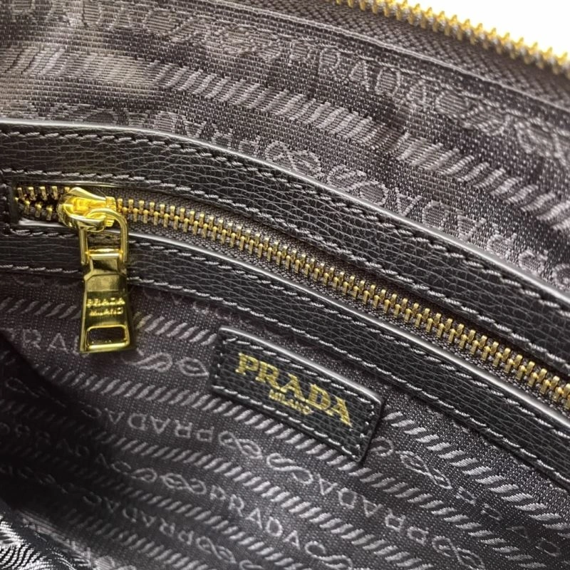 Chic Prada Satchel Bags 82890