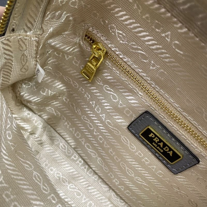 Minimalist Prada Satchel Bags 82850