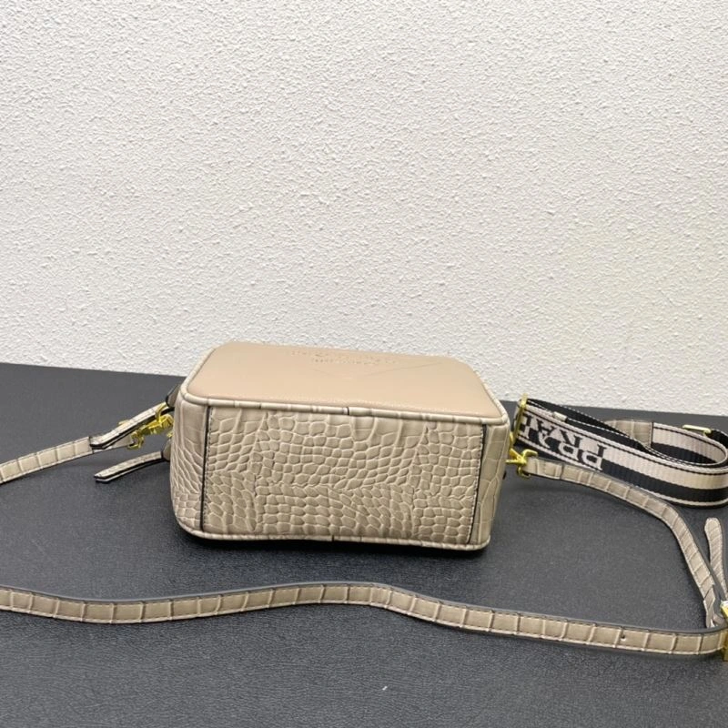 Prada Satchel Bags Breathable 82852