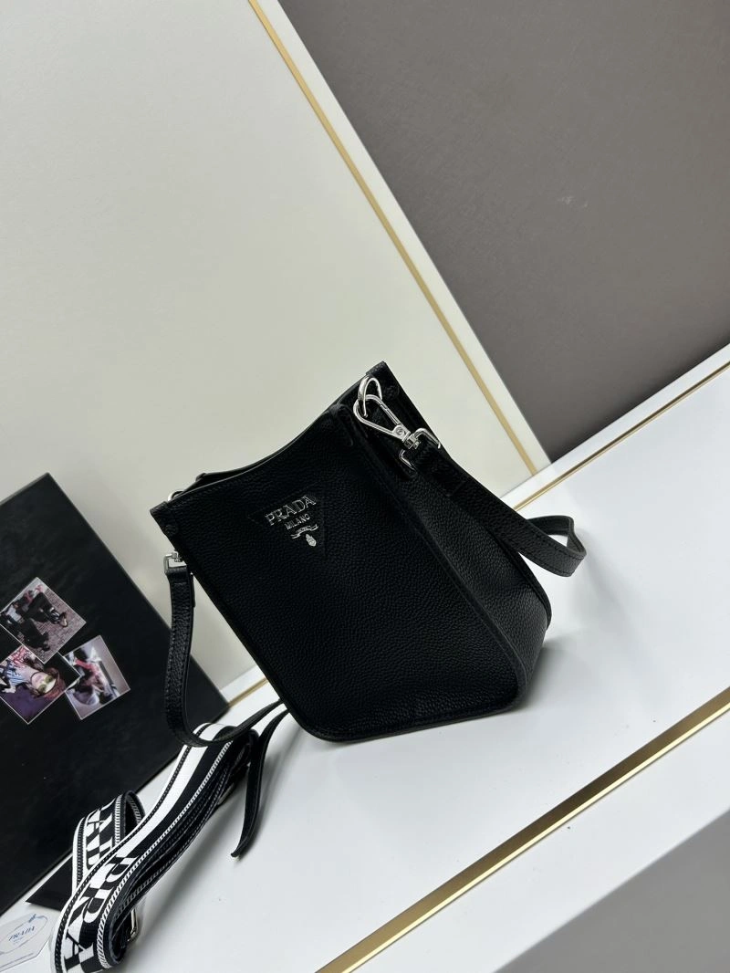 Flexible Prada Satchel Bags 82812