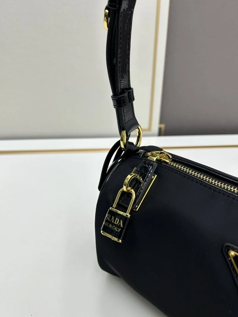 Effortless Prada Satchel Bags 82788