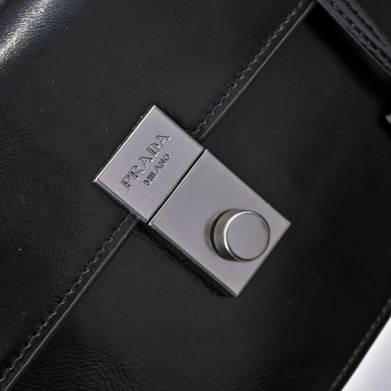 Prada Satchel Bags Versatile 88389