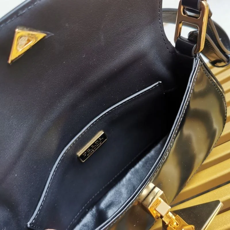 Prada Satchel Bags Bold 37735