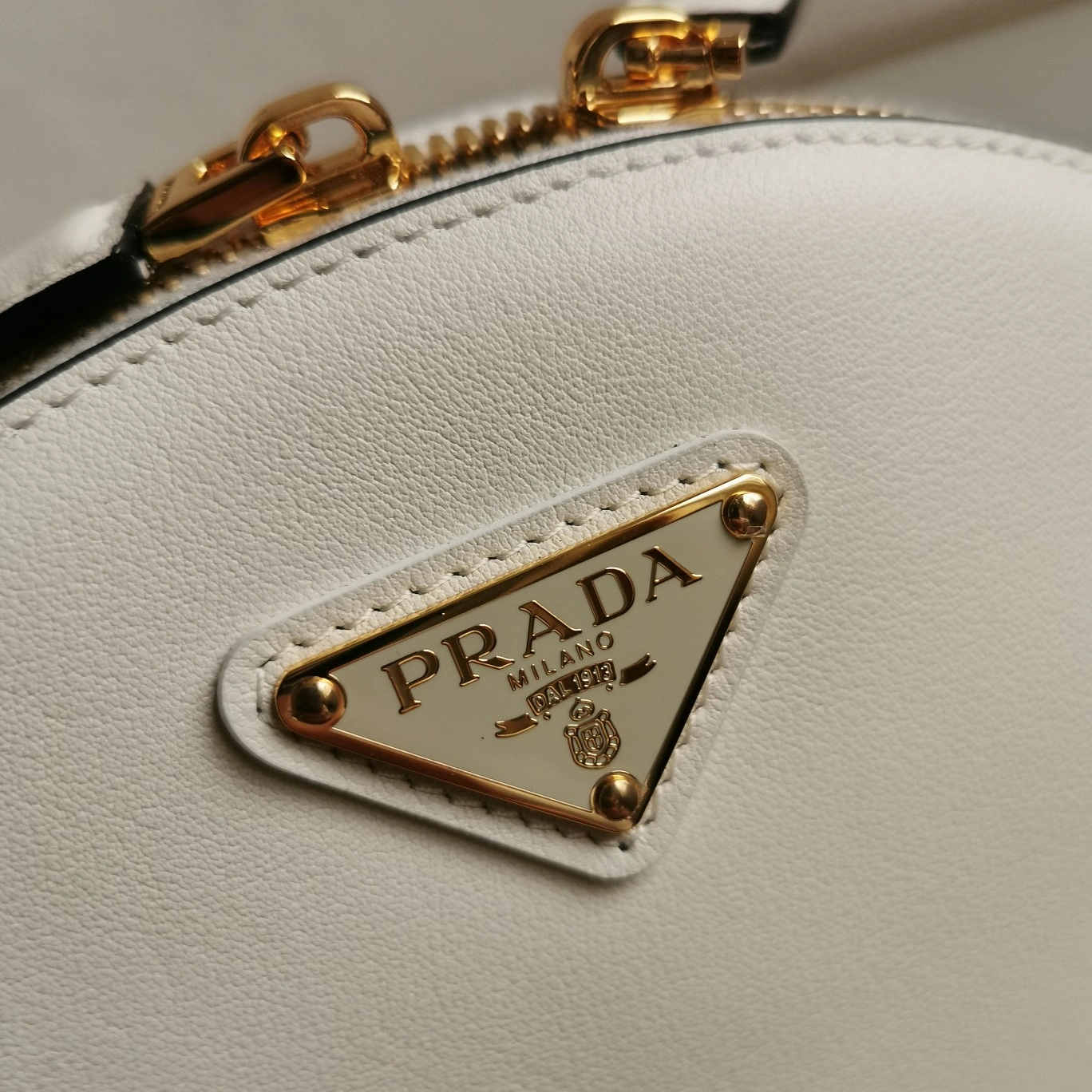 Resilient Prada Satchel Bags 73648
