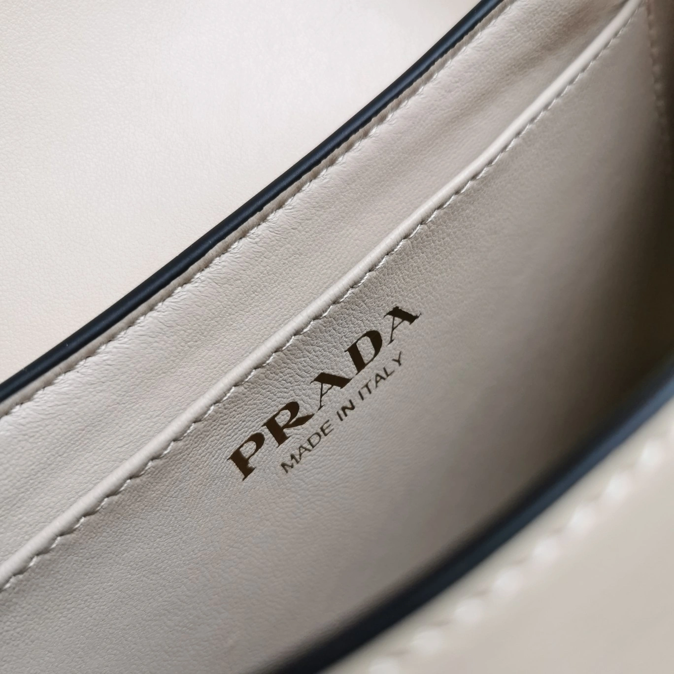 Prada Satchel Bags Unisex 73612