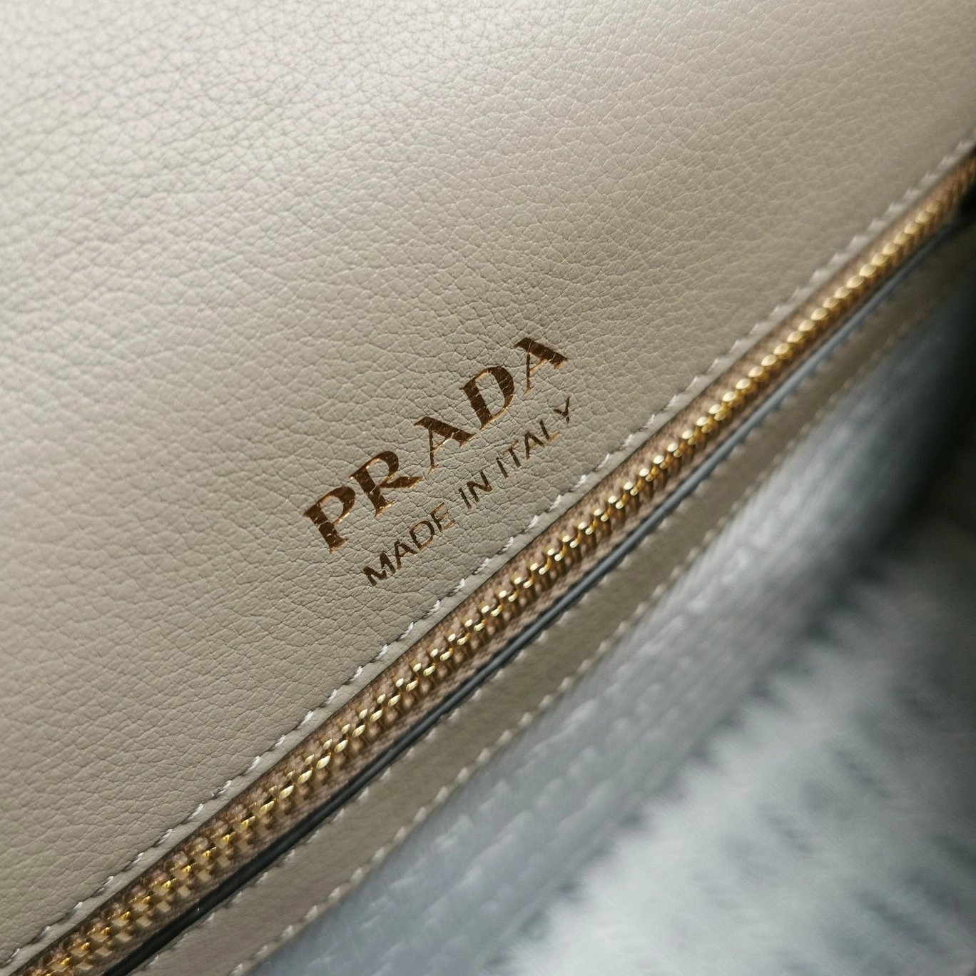Prada Satchel Bags Contemporary 71642