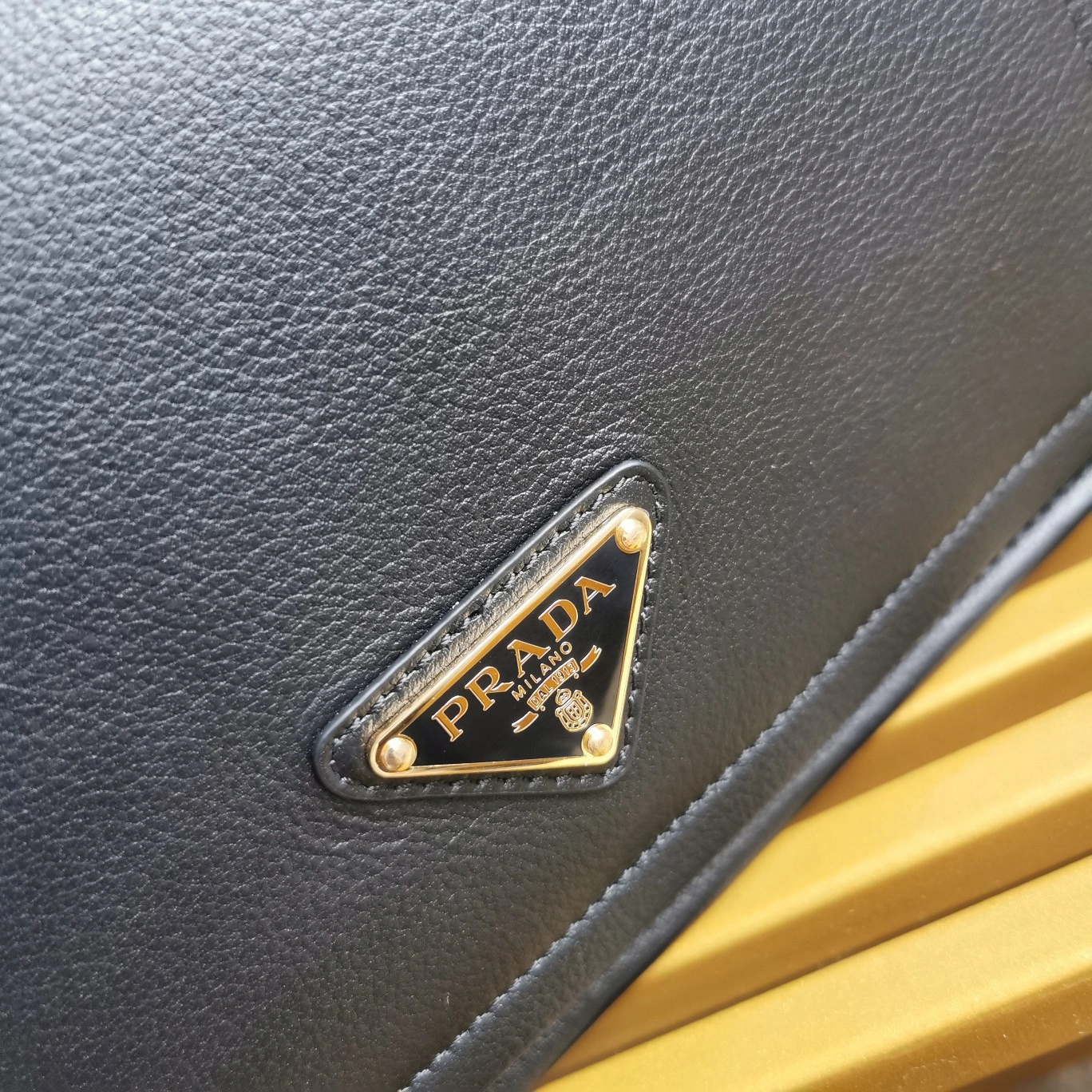 Prada Satchel Bags Attractive 71590