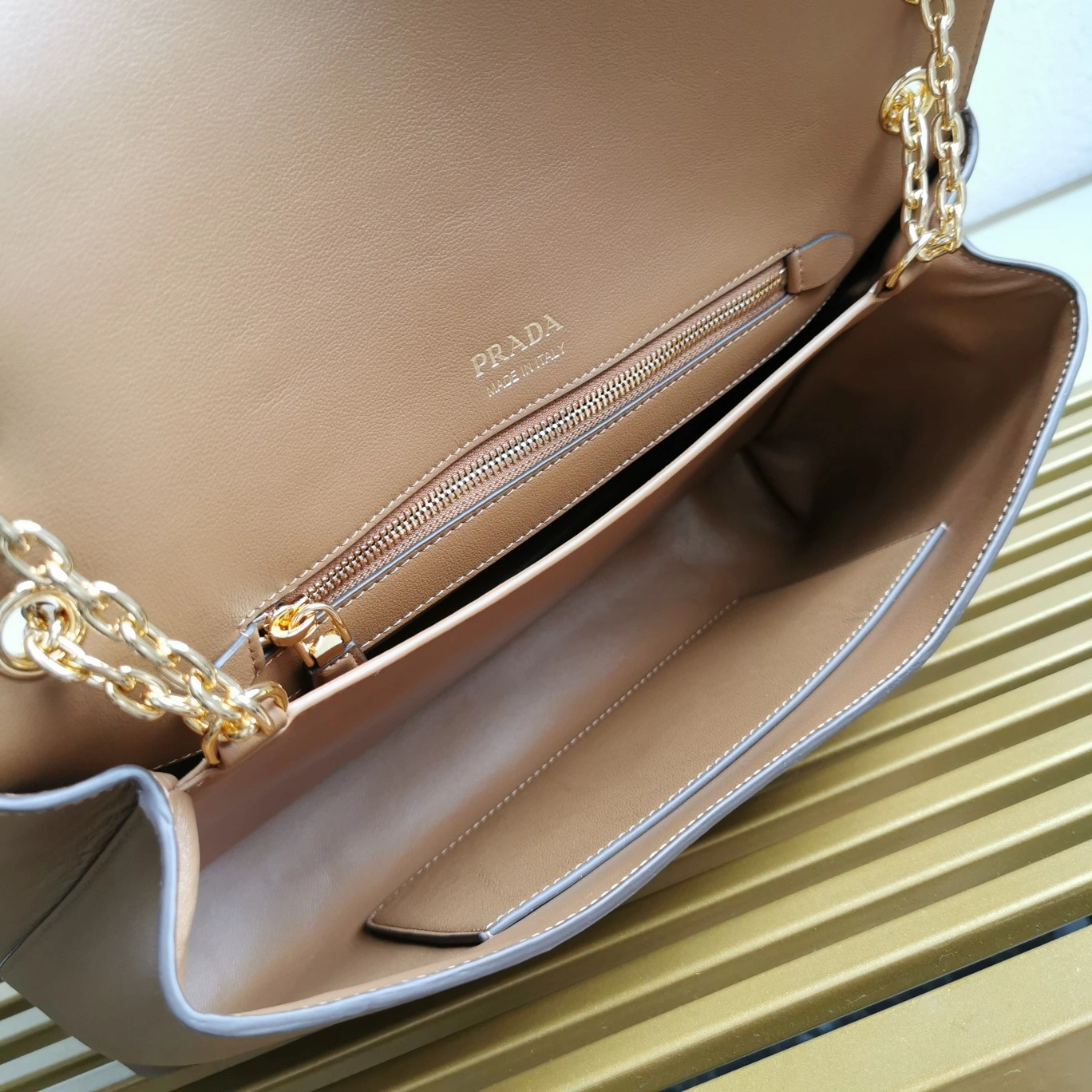 Prada Satchel Bags Reliable 71603