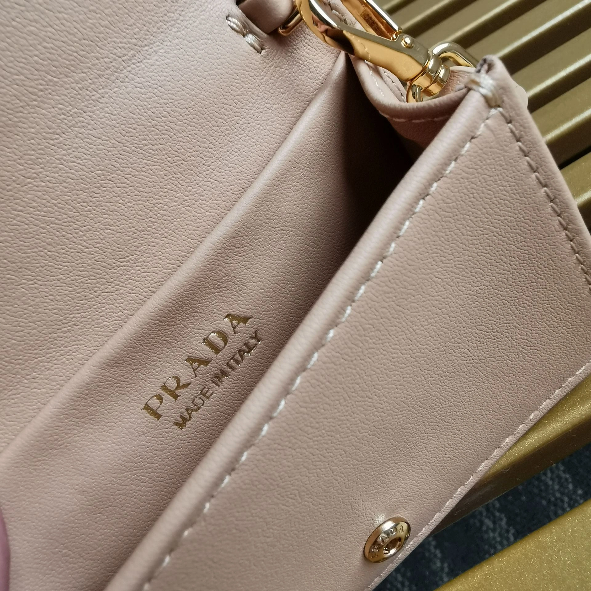 Prada Satchel Bags Lightweight 71608