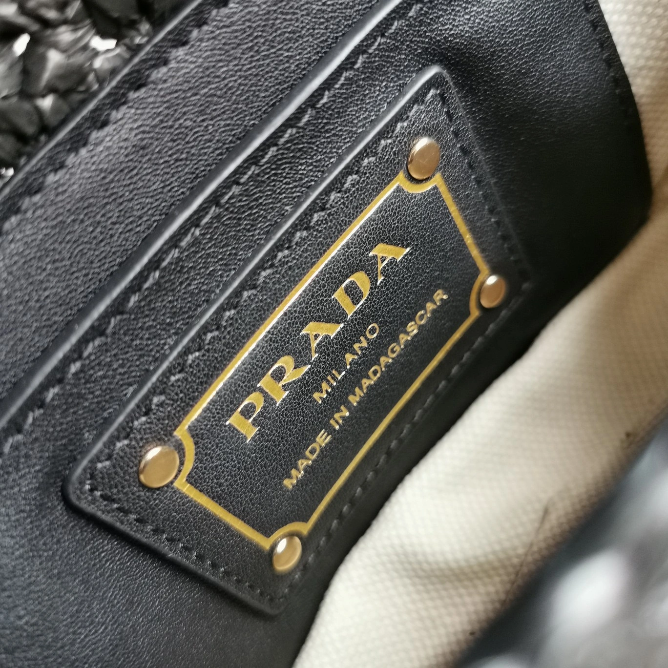 Neat Prada Satchel Bags 71564