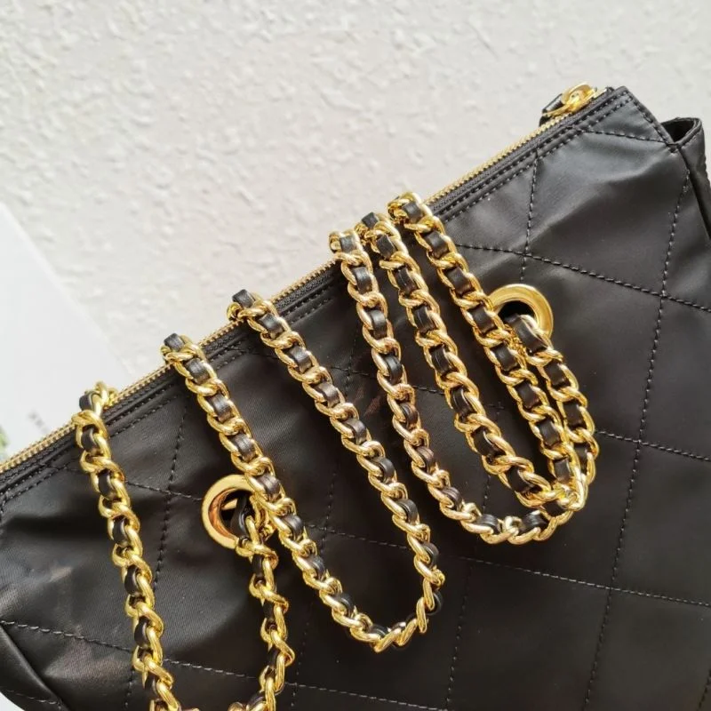 Prada Satchel Bags Breathable 45018