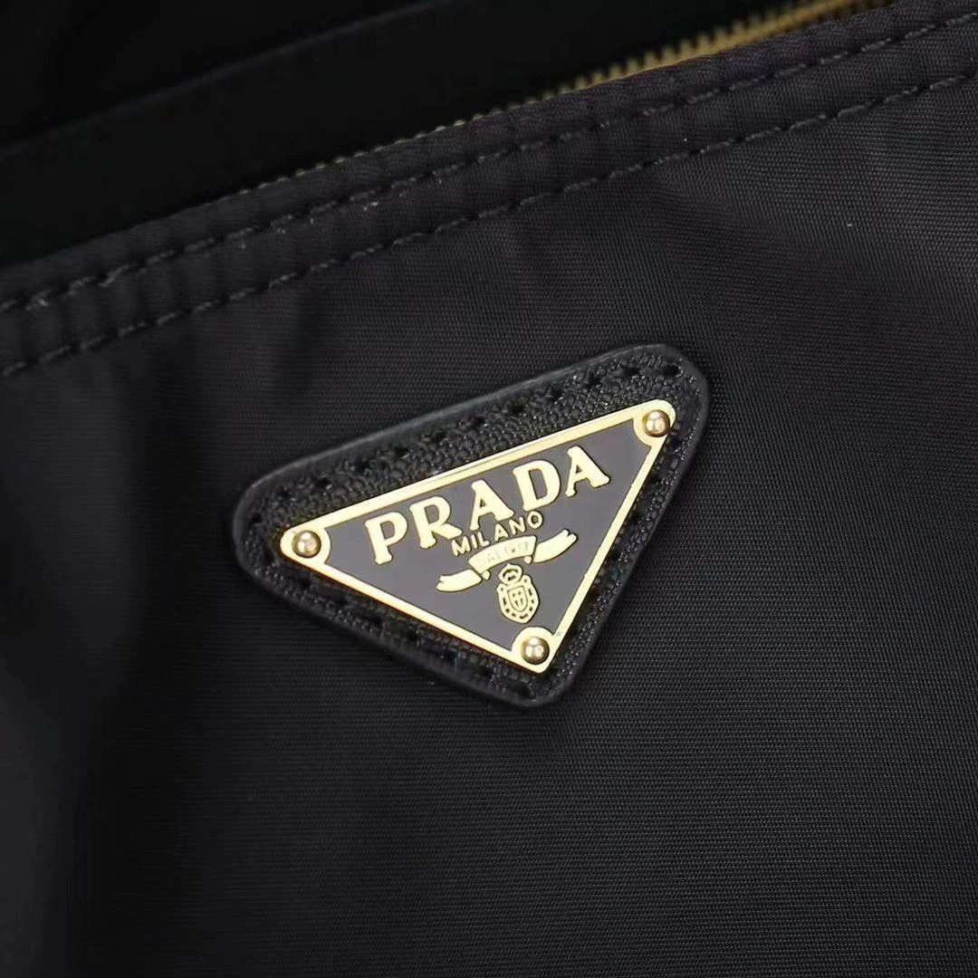Seasonal Prada Shopping Bags 90614