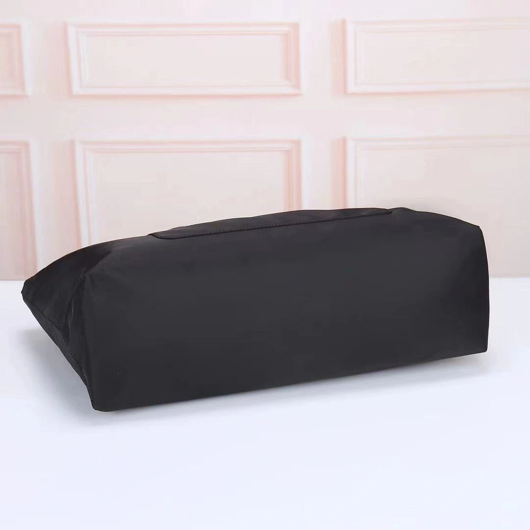 Seasonal Prada Shopping Bags 90614