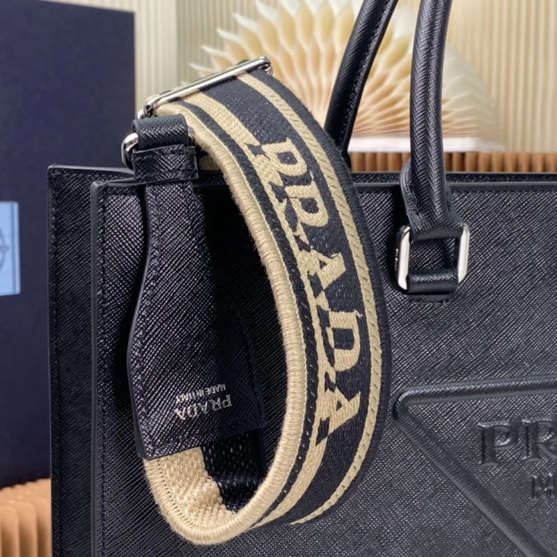 Timeless Prada Shopping Bags 75012