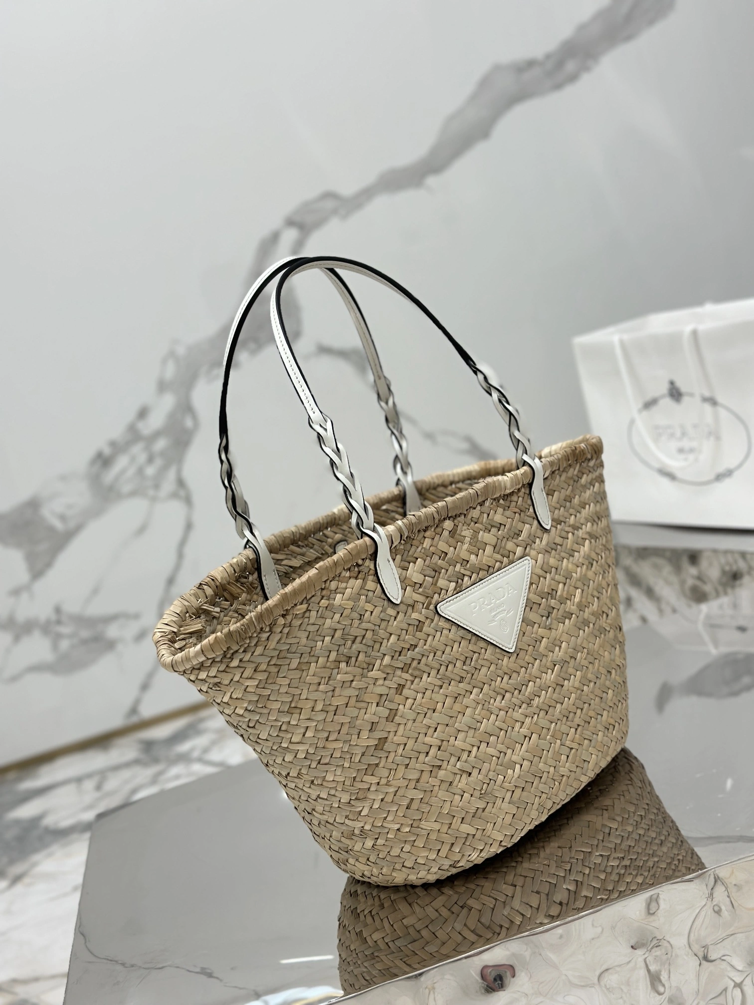 EyeCatching Prada Shopping Bags 73650