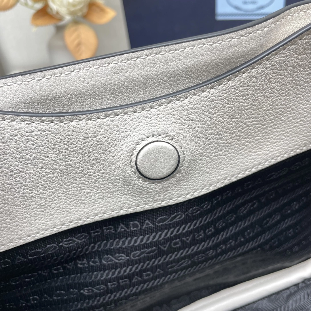 Prada Shopping Bags Affordable 71636